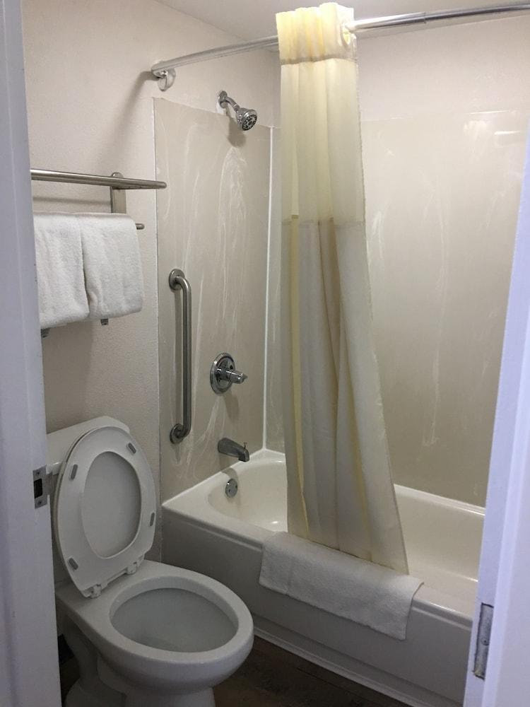 Quality Inn Greenville Near University Εξωτερικό φωτογραφία