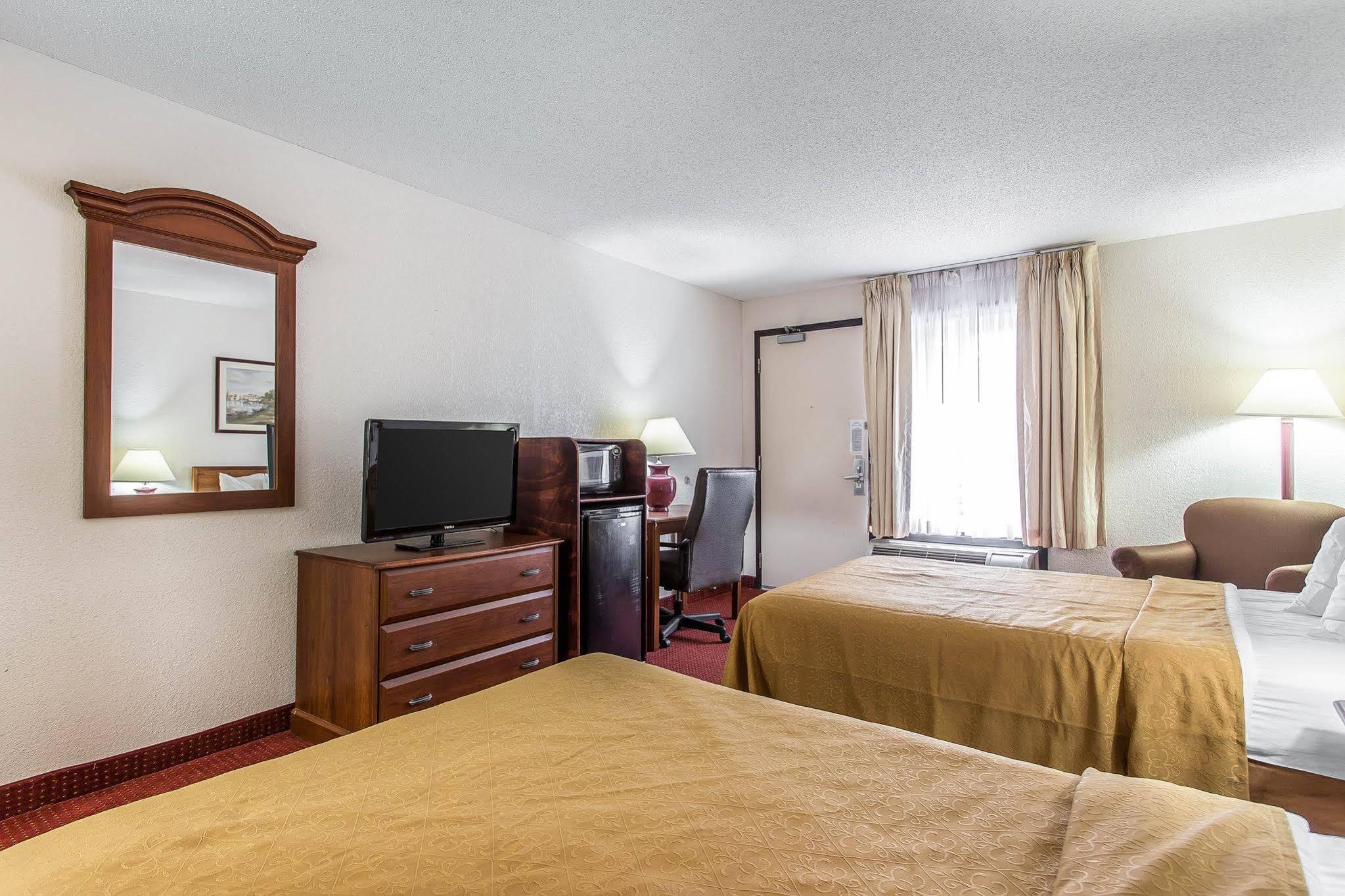 Quality Inn Greenville Near University Εξωτερικό φωτογραφία