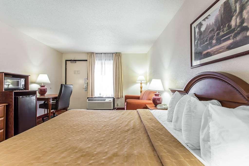 Quality Inn Greenville Near University Δωμάτιο φωτογραφία