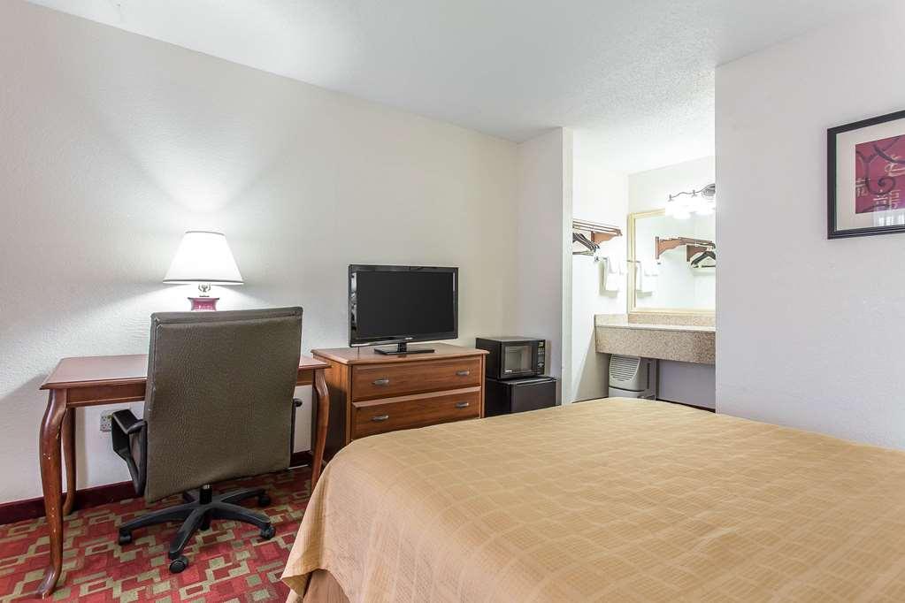 Quality Inn Greenville Near University Δωμάτιο φωτογραφία
