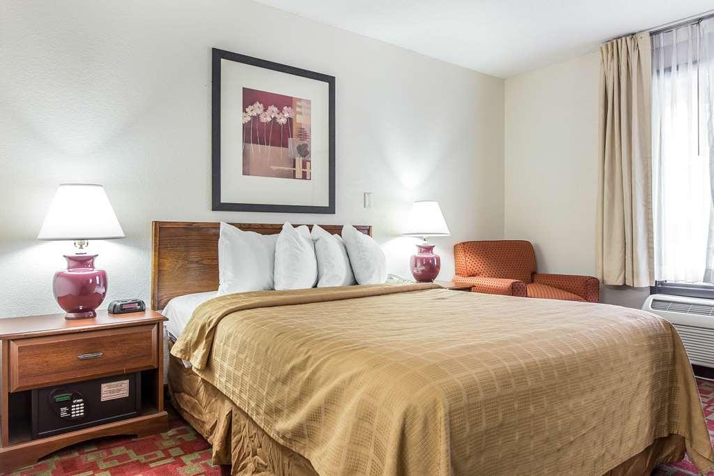 Quality Inn Greenville Near University Δωμάτιο φωτογραφία