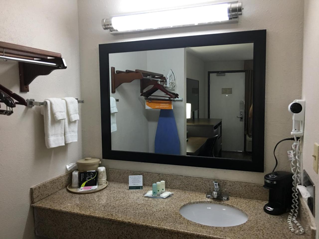 Quality Inn Greenville Near University Εξωτερικό φωτογραφία